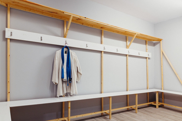 imagen de la fachada principal del centro de artes marciales y gimnasio Holistic Palma